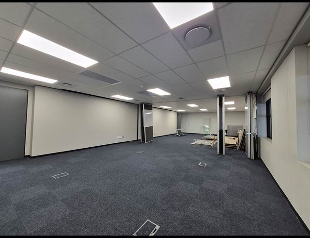 132M² OFFICE TO LET IN MELROSE ESTATE
