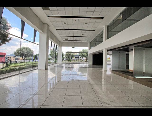 3,621M² WAREHOUSE TO LET IN ROODEPOORT