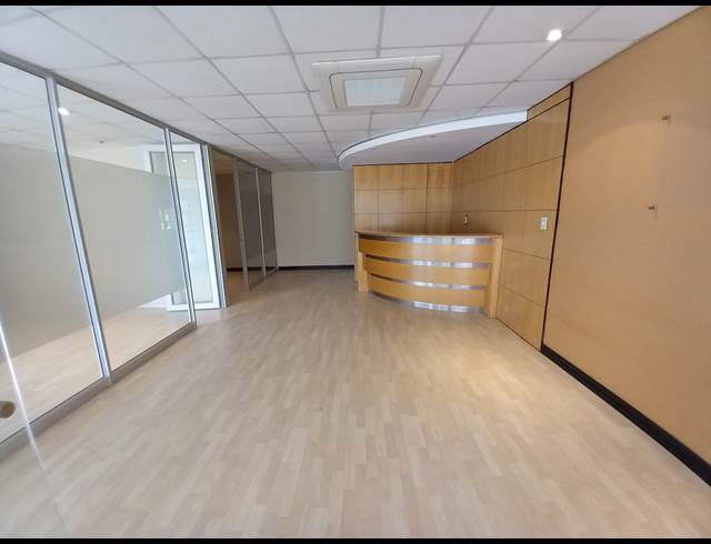 338M² OFFICE TO LET IN BRYANSTON