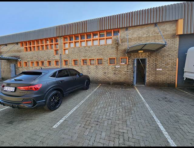 304M² MINI FACTORY TO LET IN KYA SANDS