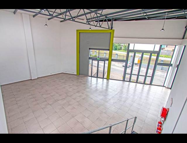347M² RETAIL TO LET IN OLIVEDALE