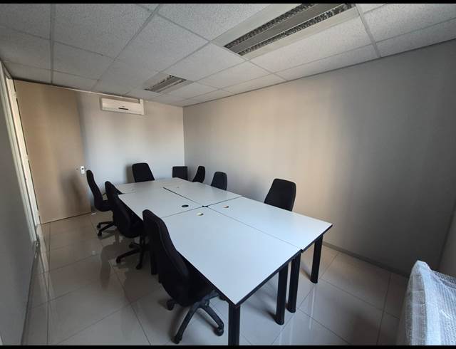 556M² OFFICE TO LET IN SANDTON CENTRAL