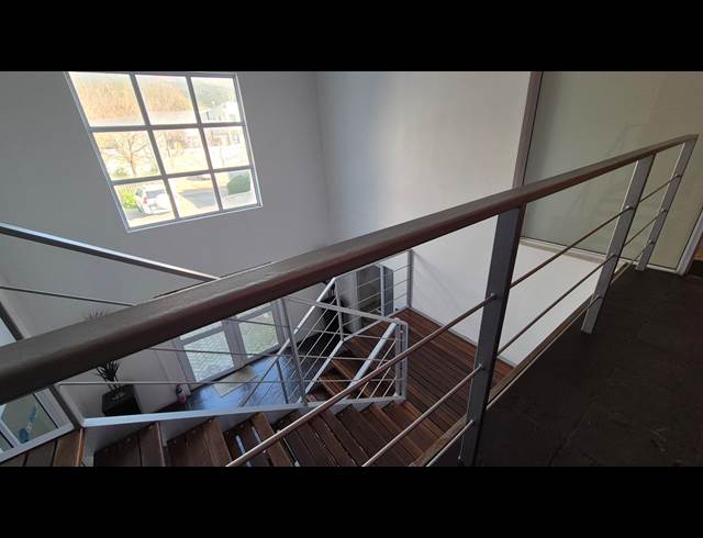 145M² OFFICE TO LET IN WESTLAKE