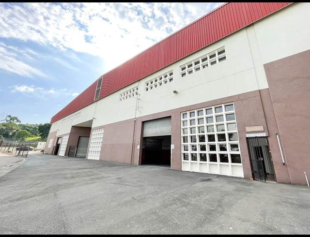620M² BUILDING TO LET IN NEW GERMANY