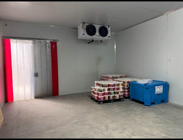 86M² STORAGE UNIT TO LET IN HEX INDUSTRIAL