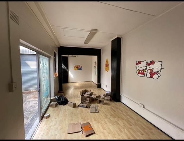 1,076M² BUILDING TO LET IN GARDENS