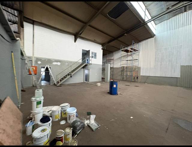 363M² WAREHOUSE TO LET IN ONVERWACHT