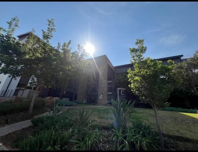 340M² OFFICE TO LET IN GREENSTONE HILL