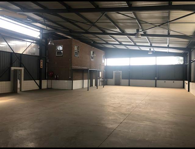 870M² WAREHOUSE TO LET IN SPARTAN
