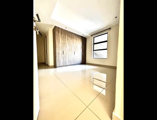 2 BEDROOM APARTMENT TO LET IN PARKMORE