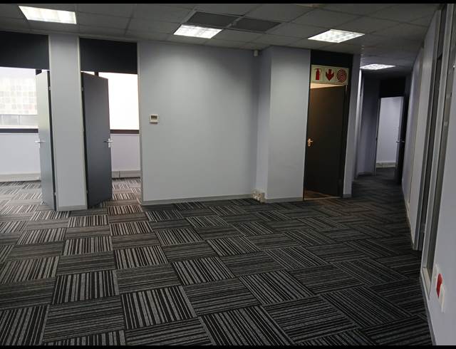 175.32M² OFFICE TO LET IN WESTVILLE