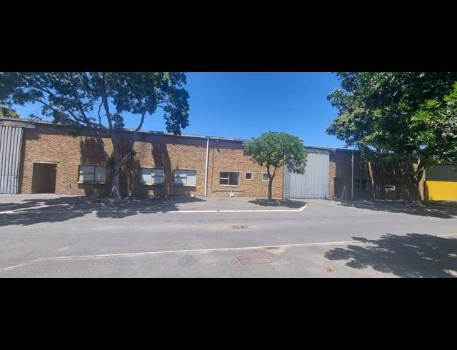 727M² WAREHOUSE TO LET IN AIRPORT INDUSTRIA