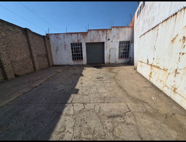 329M² MINI FACTORY TO LET IN DENVER