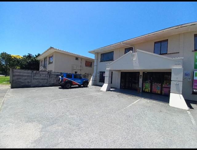 209M² OFFICE RENTED IN BEREA