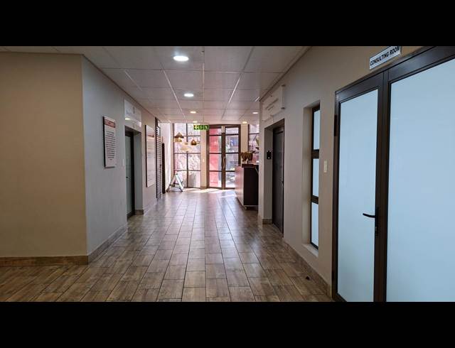 117M² OFFICE TO LET IN SONHEUWEL
