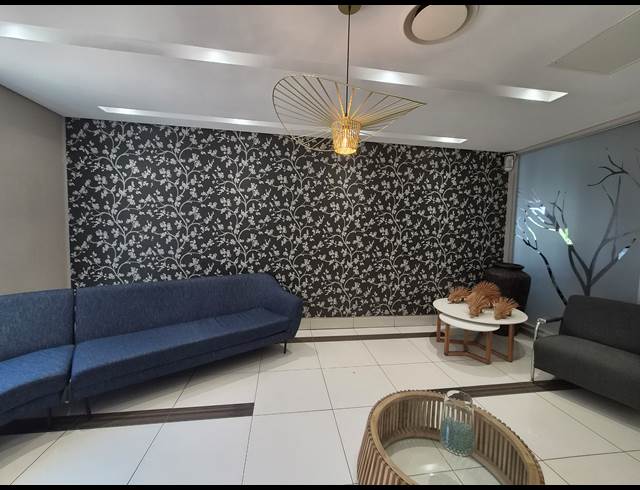 1,500M² OFFICE TO LET IN VORNA VALLEY