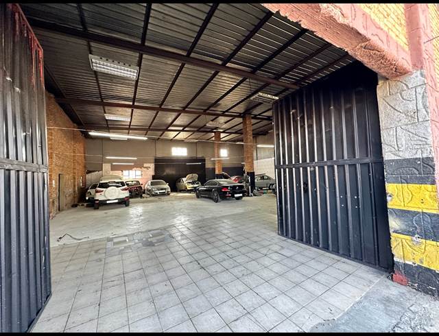 420M² FACTORY TO LET IN ANDERBOLT