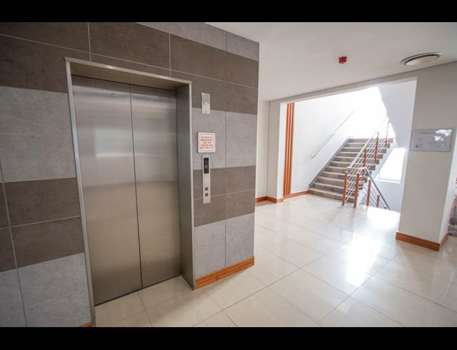 1,013M² OFFICE TO LET IN ILLOVO