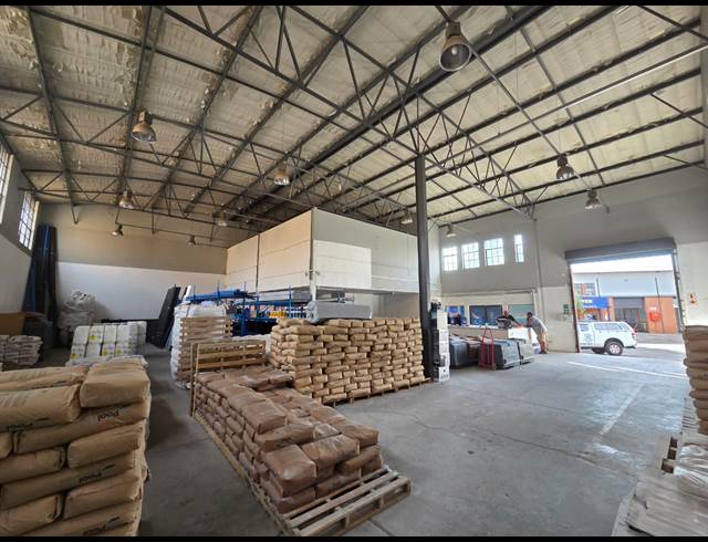 419M² WAREHOUSE TO LET IN MONTANA PARK