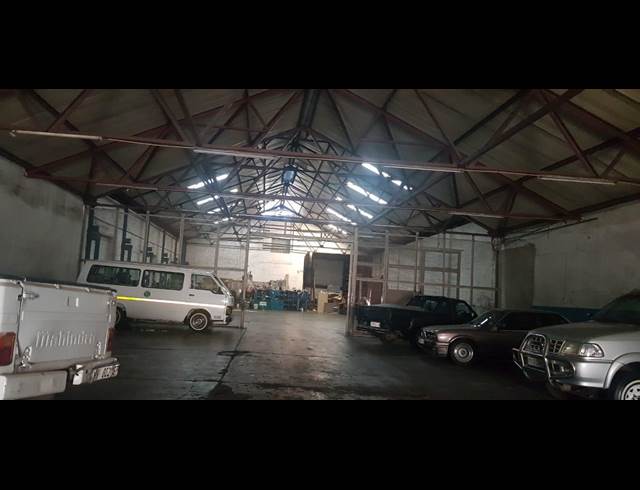 1,000M² WAREHOUSE TO LET IN CITY & SUBURBAN