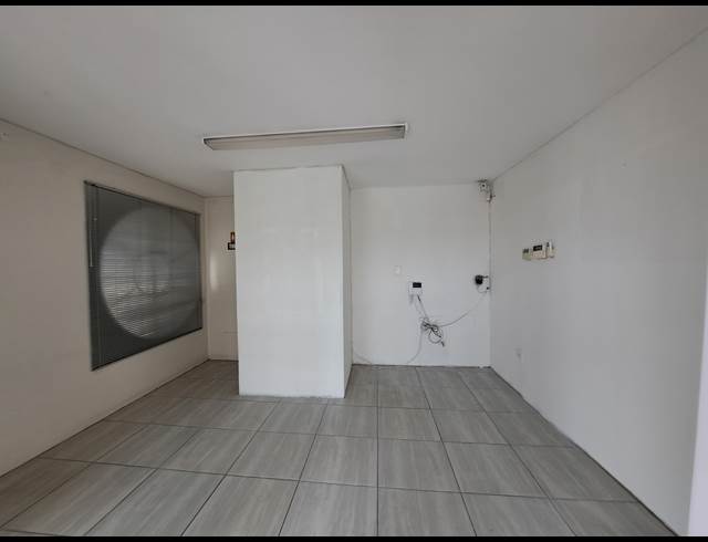 571M² WAREHOUSE TO LET IN LASER PARK