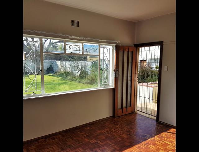 2 bed property to rent in WORCESTER CENTRAL