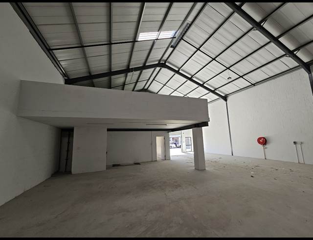 515M² WAREHOUSE TO LET IN KILLARNEY GARDENS
