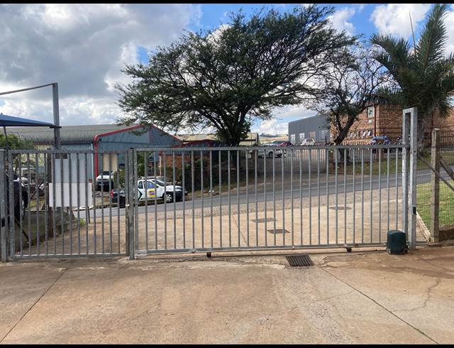 940M² WAREHOUSE TO LET IN WESTMEAD