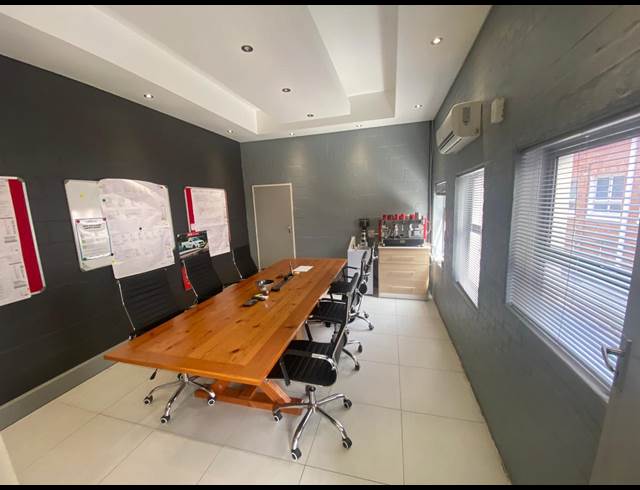 750M² WAREHOUSE TO LET IN PAARDEN EILAND