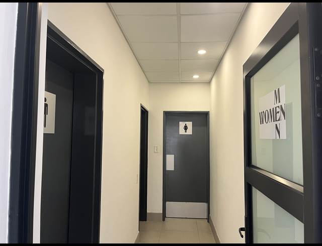 1,224M² OFFICE TO LET IN BRYANSTON