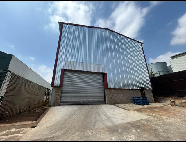 420M² WAREHOUSE TO LET IN INDUSTRIA WEST