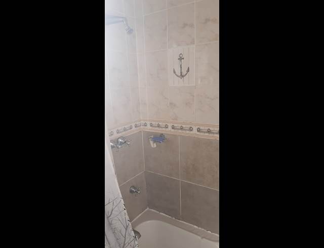 2 bed property to rent in OCEAN VIEW