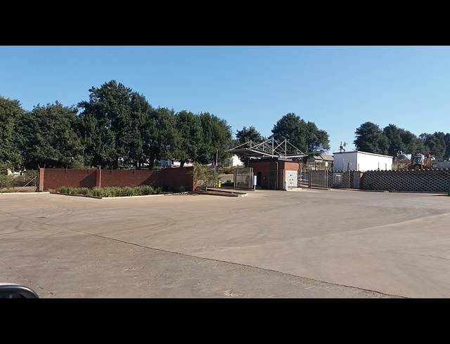 180M² WAREHOUSE TO LET IN WATERFALL