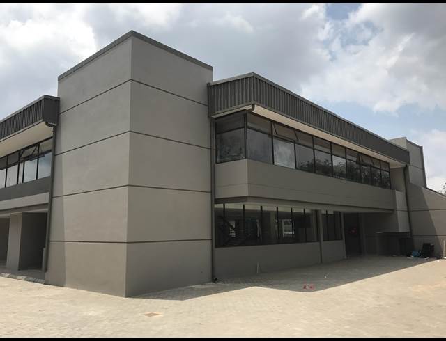 1,260M² OFFICE TO LET IN LYTTELTON MANOR