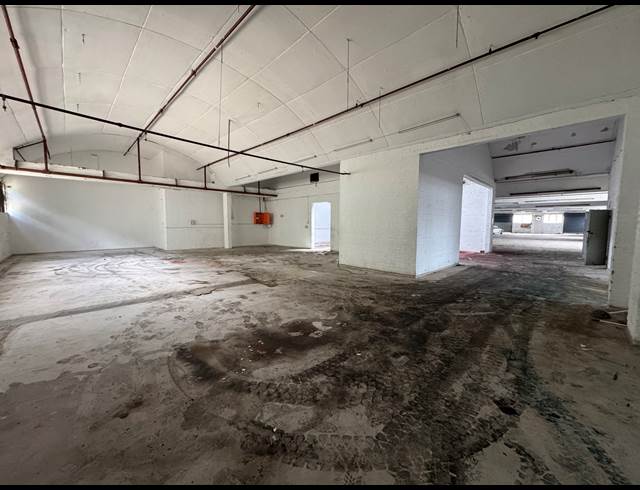 1,400M² WAREHOUSE TO LET IN INDUSTRIA WEST