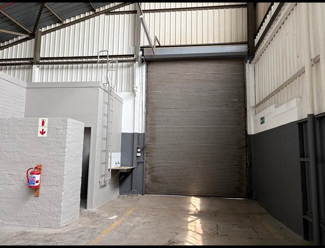 366M² WAREHOUSE TO LET IN CITY DEEP