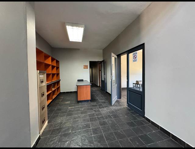 6,666M² WAREHOUSE TO LET IN GLEN ANIL