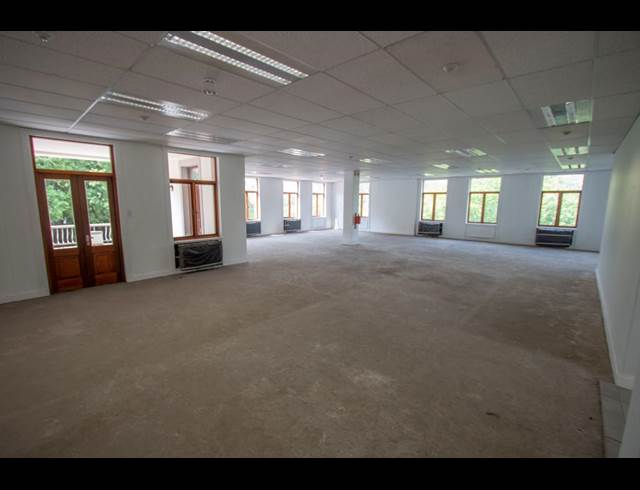 1,263M² OFFICE TO LET IN SANDTON CENTRAL