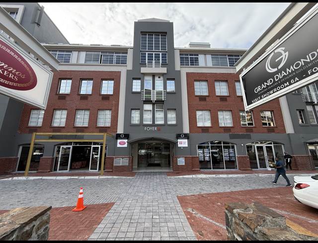 190M² OFFICE TO LET IN GREEN POINT