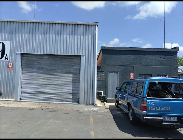 200M² WAREHOUSE TO LET IN PINETOWN CENTRAL