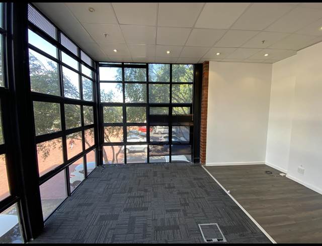 58M² OFFICE TO LET IN OBSERVATORY