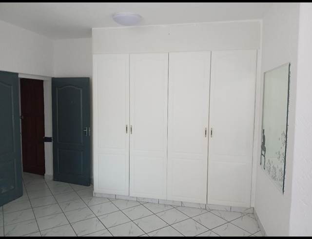 1 bed property to rent in GLENVISTA