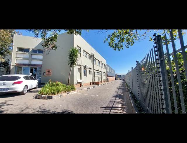 2,316M² WAREHOUSE TO LET IN ROOIHUISKRAAL