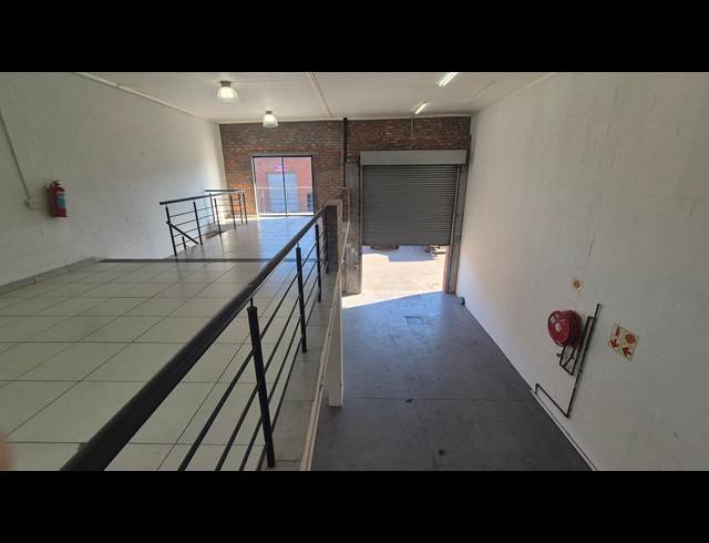 156M² WAREHOUSE TO LET IN SUNNYDALE