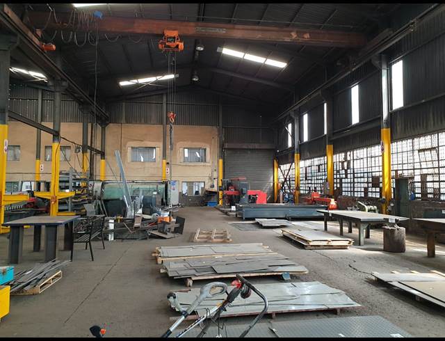 1,400M² WAREHOUSE TO LET IN WADEVILLE