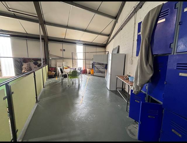 888M² WAREHOUSE TO LET IN BEACONVALE