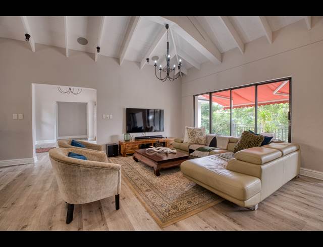 5 BEDROOM HOUSE TO LET IN ZIMBALI ESTATE