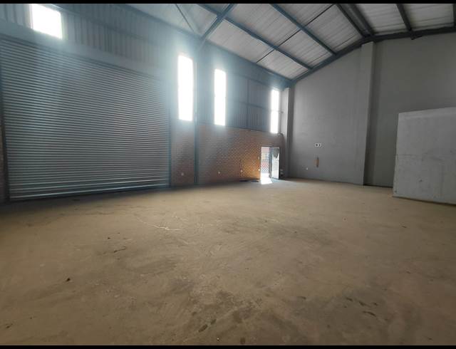 273M² WAREHOUSE TO LET IN CLAYVILLE