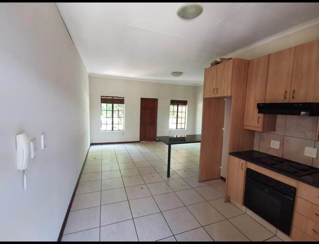 1 BEDROOM PROPERTY TO RENT IN DIE BULT
