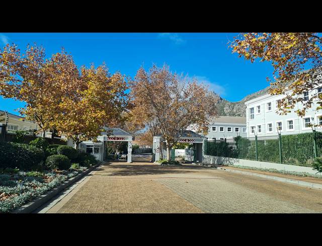 175M² OFFICE TO LET IN WESTLAKE